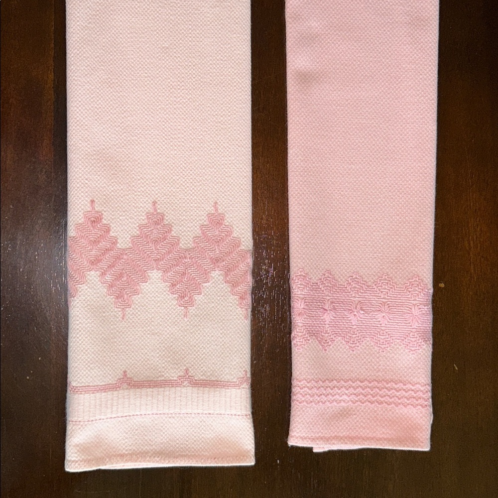 2- Vintage Pink Fingertip Embroidered Towels